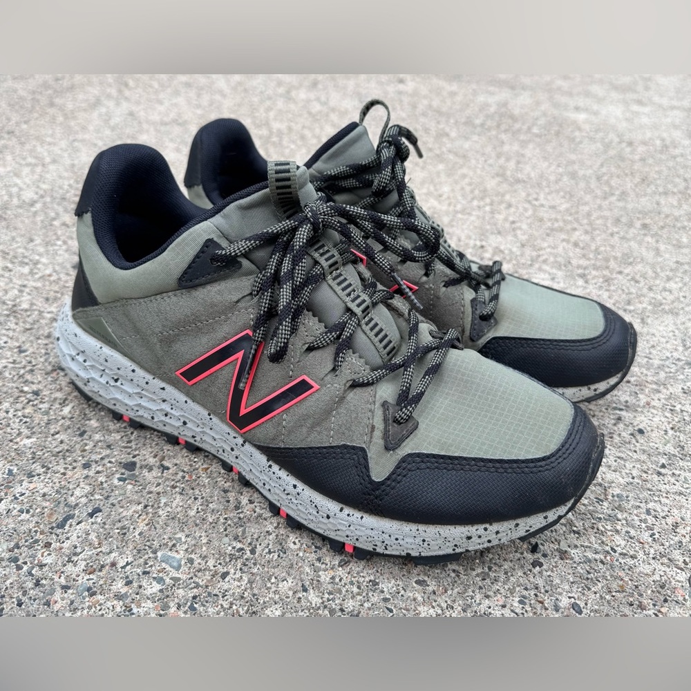 Women’s Fresh Foam Crag Trail Running Shoe - Size 10